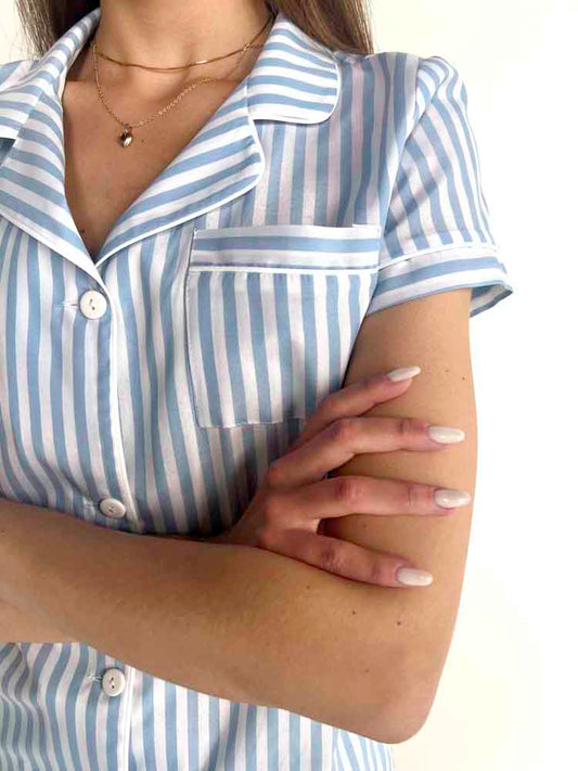 Жіноча піжама блакитна в смужку з тканини штапель. Комплект сорочка з шортами. БК