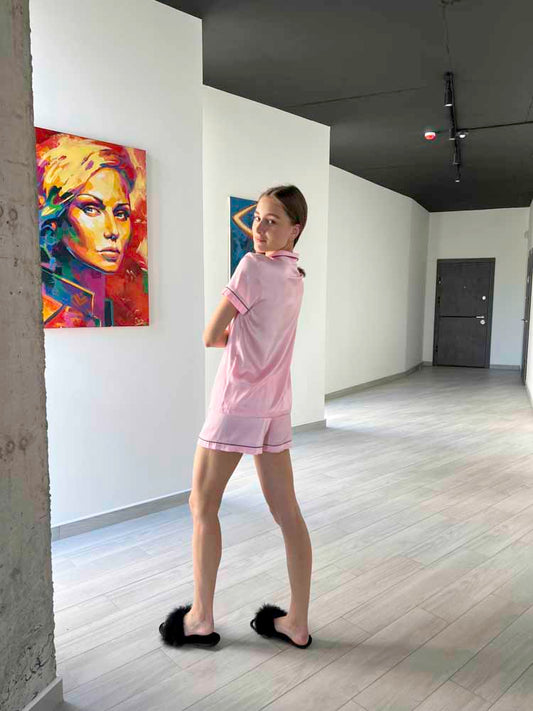 Жіноча піжама рожева в смужку з тканини штапель. Комплект сорочка з шортам. БК