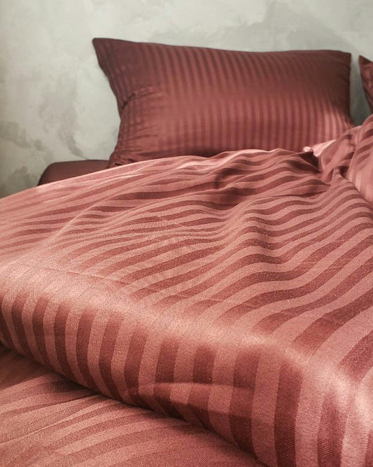 Коплект постільної білизни із страйп-сатину. Коричневий