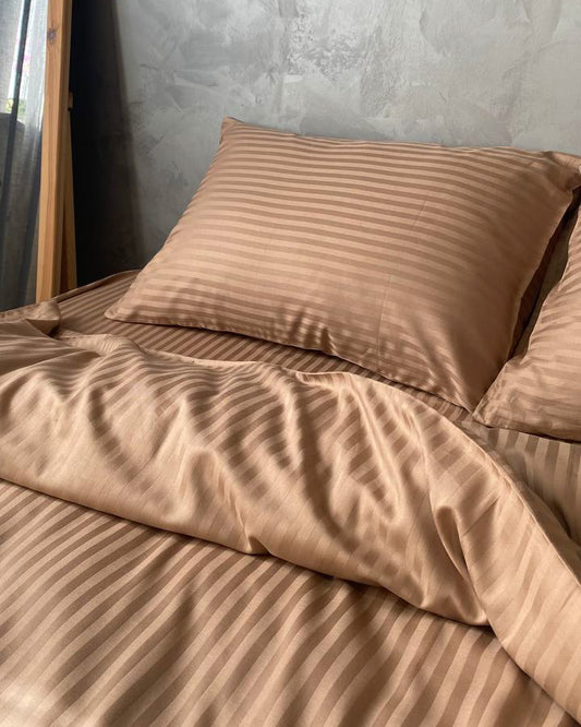 Коплект постільної білизни із страйп-сатину. Мокко