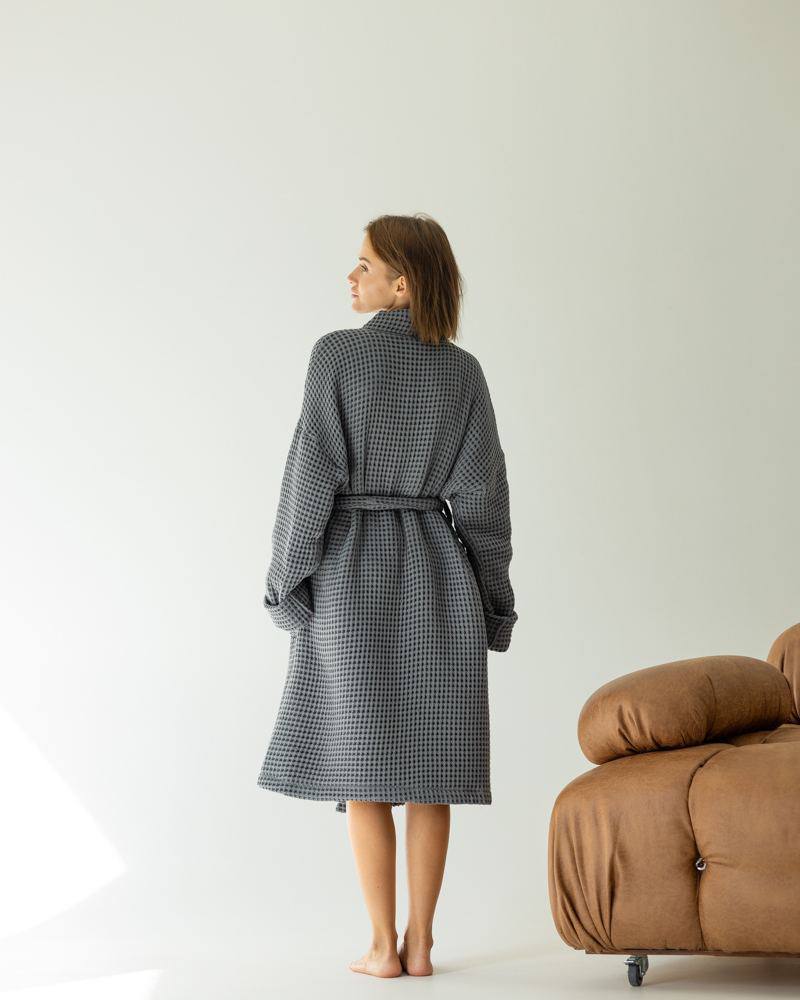 Жіночий халат з натуральної вафельної тканини. Колір Графіт