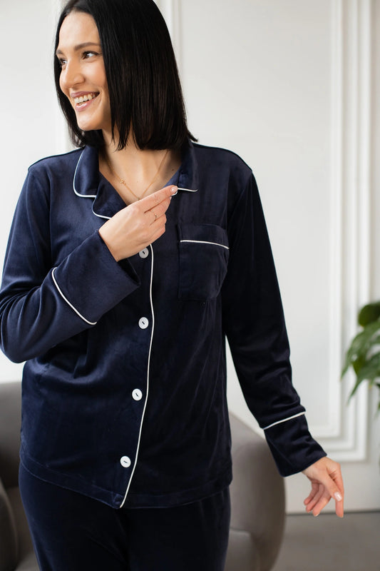Затишна жіноча піжама з велюру: стильна сорочка на ґудзиках та комфортні штани – насолоджуйтеся теплом і комфортом вдома!