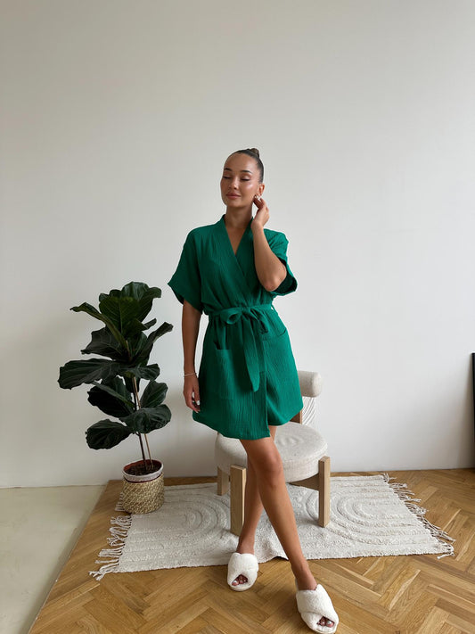 Жіночий короткий халат з мусліну Hawaii зеленого кольору