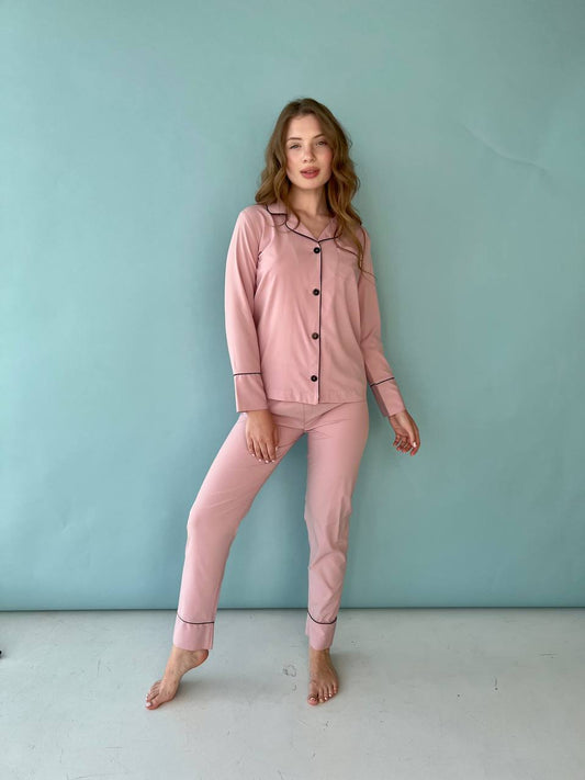 Жіноча піжама. Сорочка та штани пудра світла з матеріалу Софт що добре тягнеться