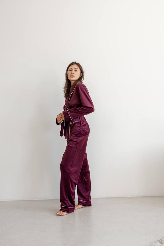 Стильна тепла жіноча піжама на запах з м'якого велюру плюш, колір Марсала. Ідеальний вибір для комфортного сну та відпочинку