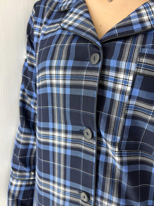 Тепла жіноча піжама в клітинку, колір синій з натуральної тканини. Комплект сорочка довгий рукав і штани.