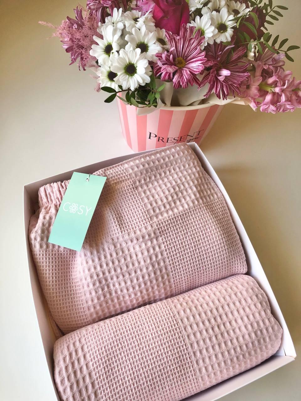 Жіночий подарунковий набір для лазні/сауни Мозаїка, парео з липучкою та банний рушник, колір пудра