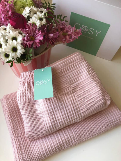 Жіночий подарунковий набір для лазні/сауни Мозаїка, парео з липучкою та банний рушник, колір пудра