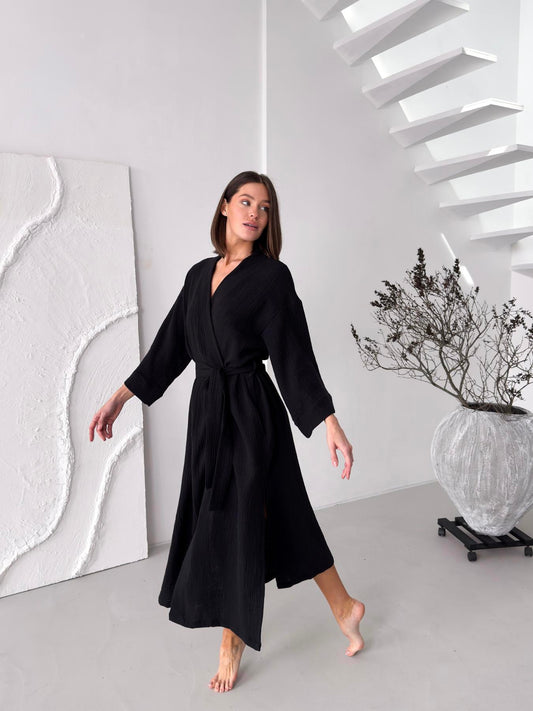 Жіночий халат кімоно довгий із фактурного мусліну чорний, Duna