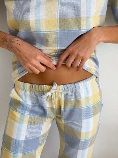 Жіночий комплект з фланелі трійка жовто-сіра клітинка