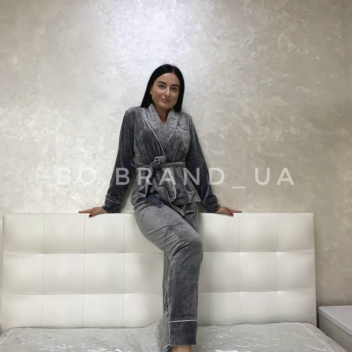 Велюрова жіноча піжама BOBRAND (халат і штани) — фото 3