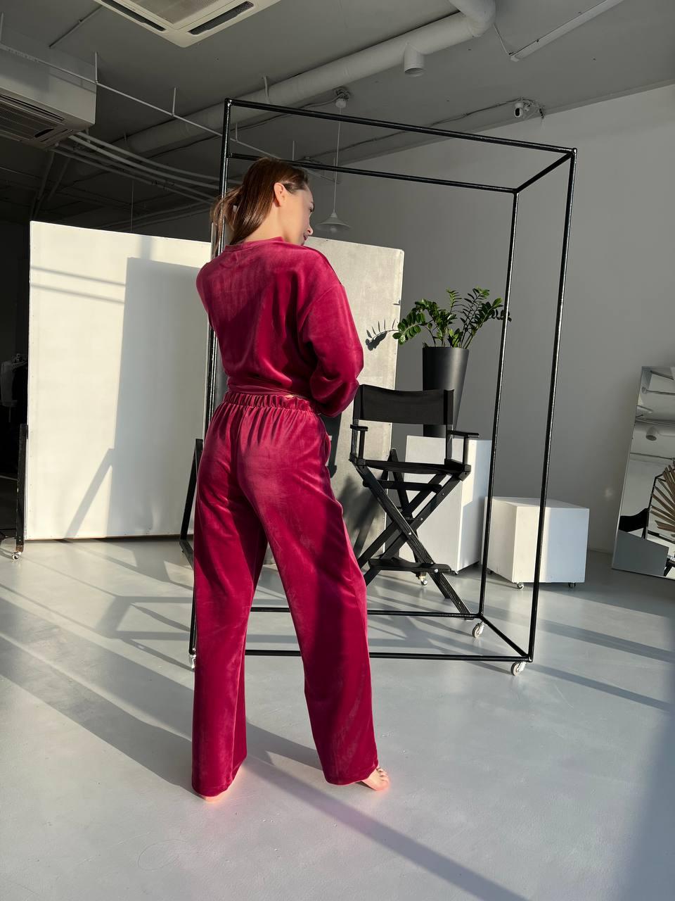 Велюрова кофта піжами BOBRAND з капюшоном