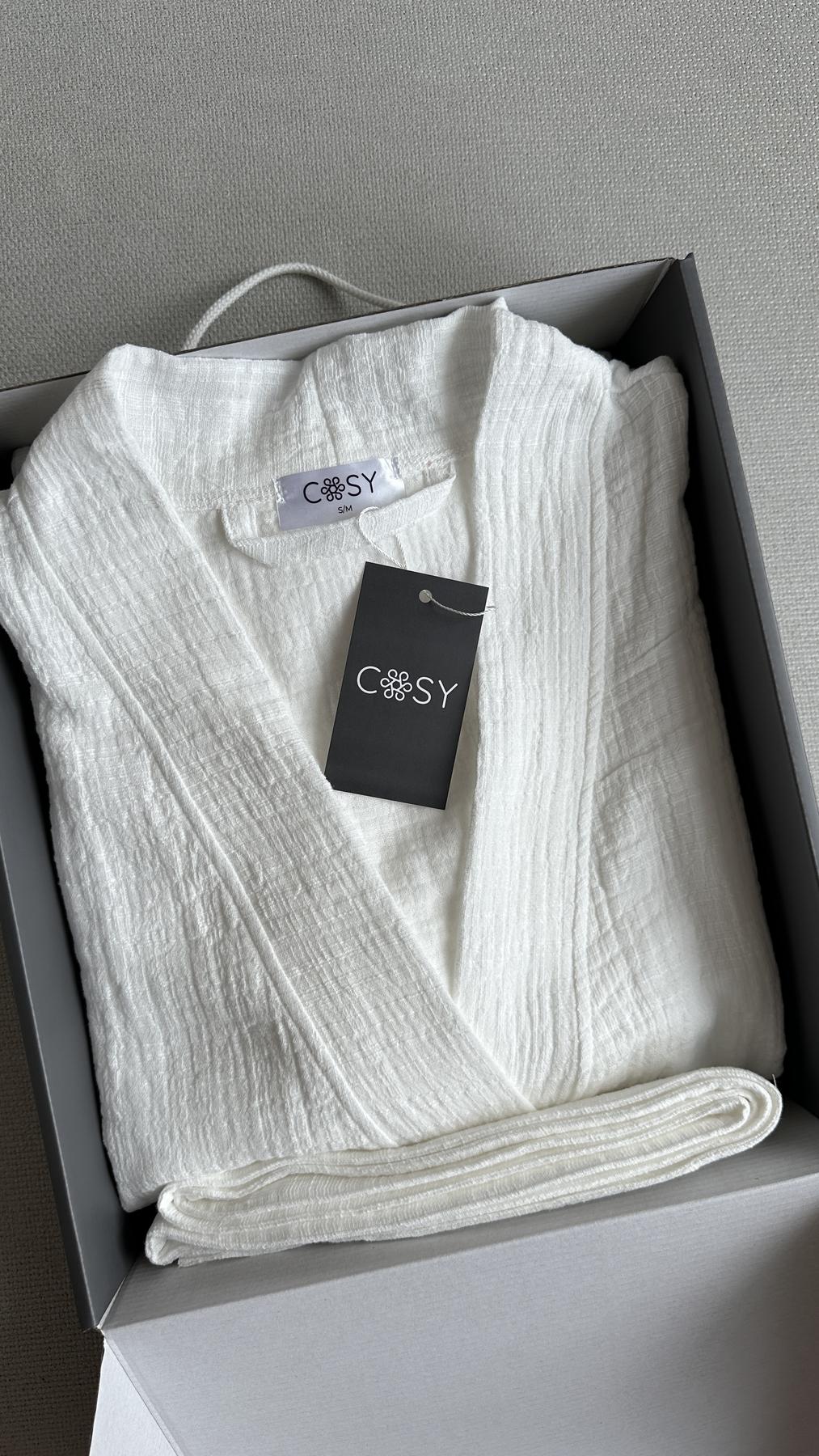 Жіночий довгий халат-кімоно з фактурного мусліну білий