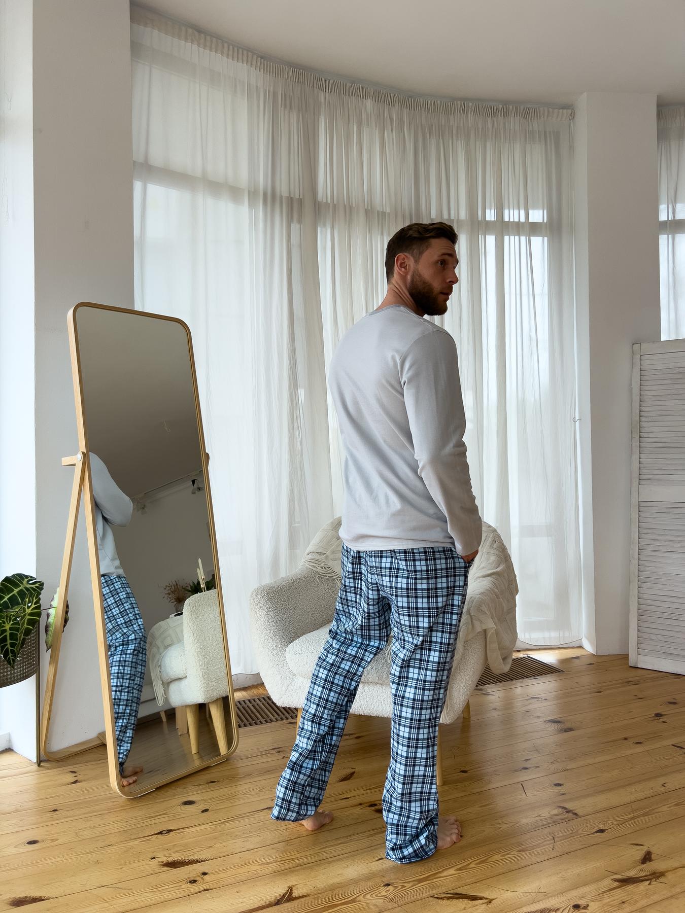 Унісекс тепла піжама Sunday з трикотажу з начосом, комплект лонгслів і штани темно-синя клітинка