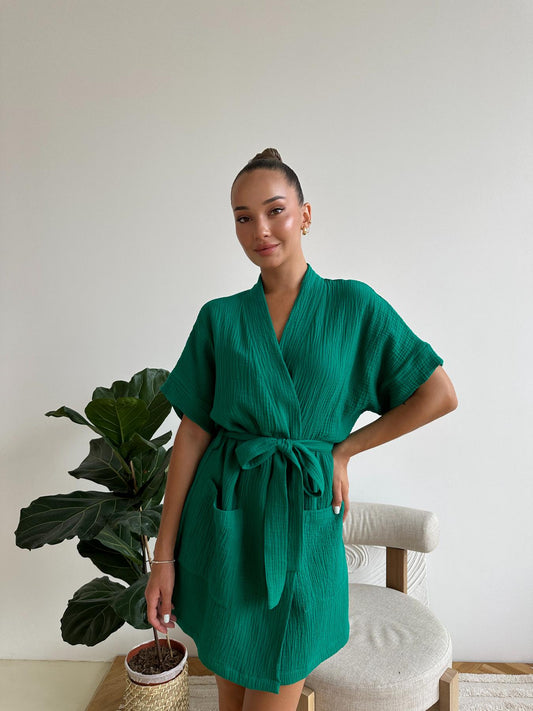 Жіночий короткий халат з мусліну Hawaii зеленого кольору