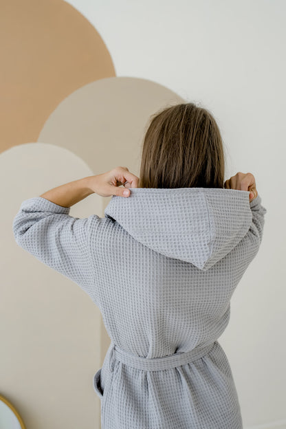 Жіночий вафельний халат з капюшоном, сірий, 100% бавовна