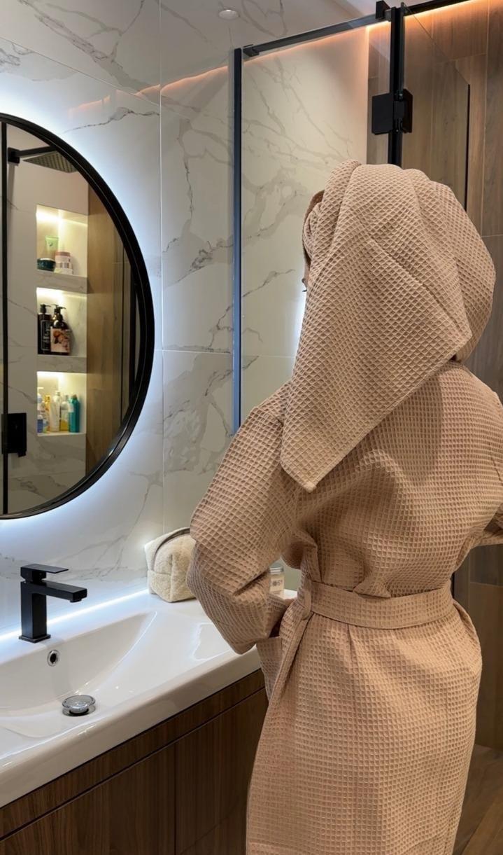 Жіночий подарунковий набір Bella3 з халатом і рушником, беж