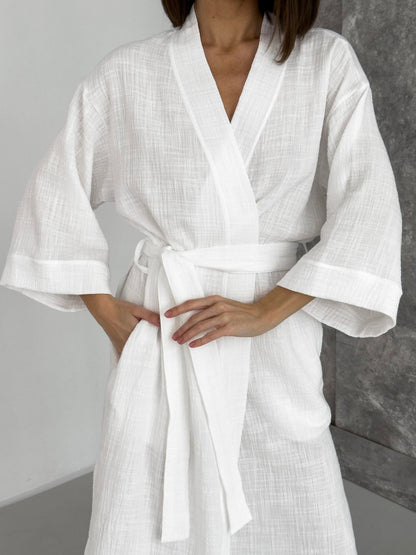 Жіночий довгий халат-кімоно з фактурного мусліну білий