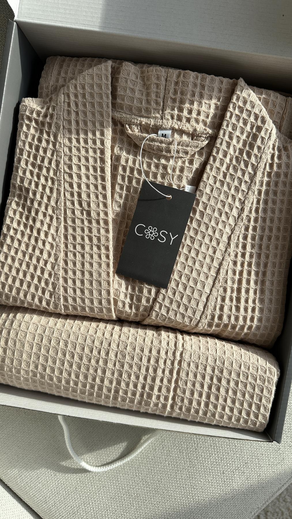 Жіночий подарунковий набір Bella3 з халатом і рушником, беж