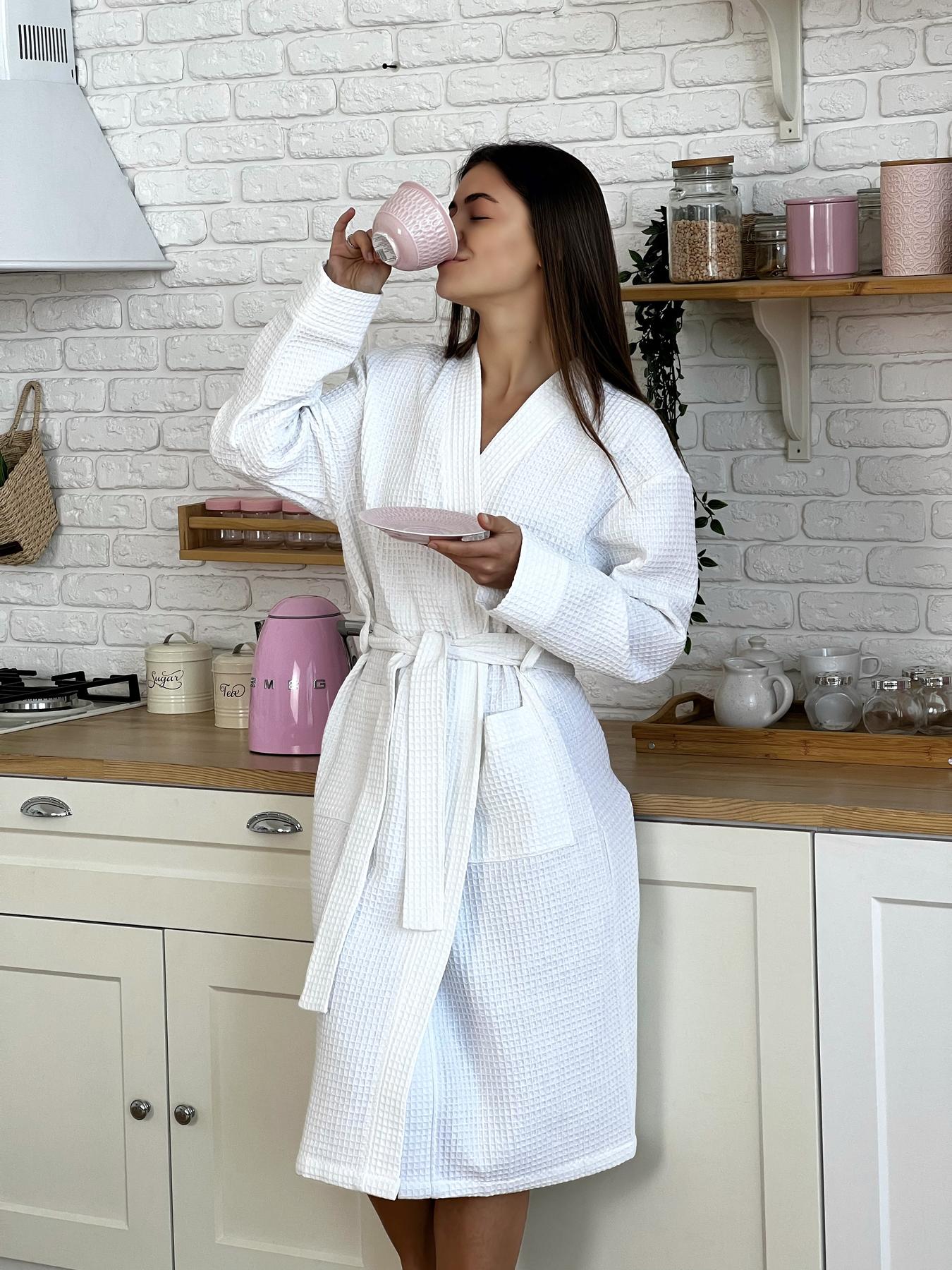 Жіночий довгий халат з вафельної бавовни білий