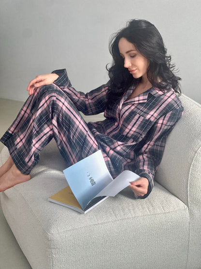 Жіноча піжама з фланелі у рожево-сіро-зелену клітку