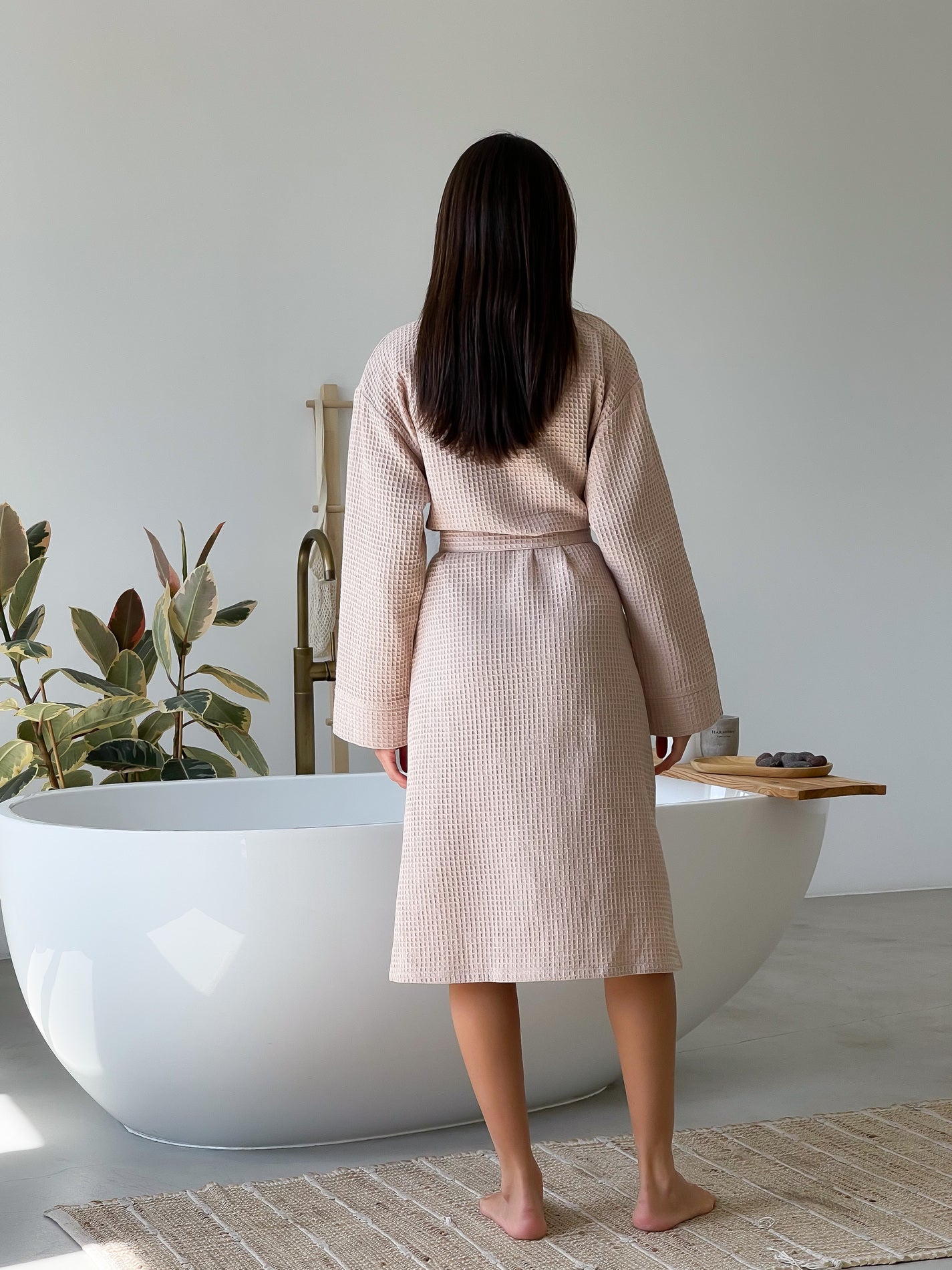 Жіночий довгий халат з вафельної бавовни бежевий