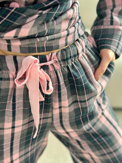 Жіноча піжама з фланелі у рожево-сіро-зелену клітку