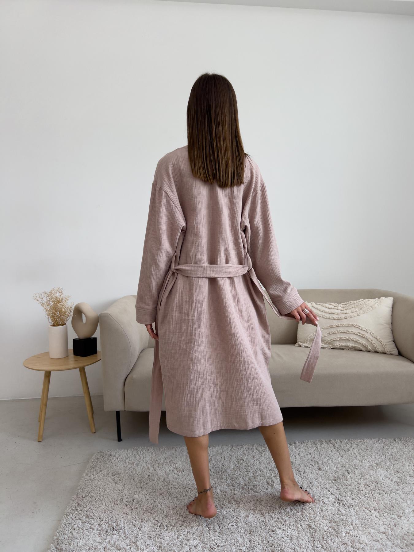 Жіночий довгий халат з мусліну латте з поясом