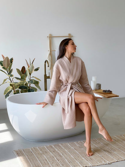 Жіночий довгий халат з вафельної бавовни бежевий
