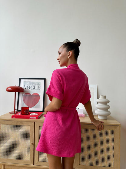 Жіночий короткий халат із мусліну малиновий, Hawaii