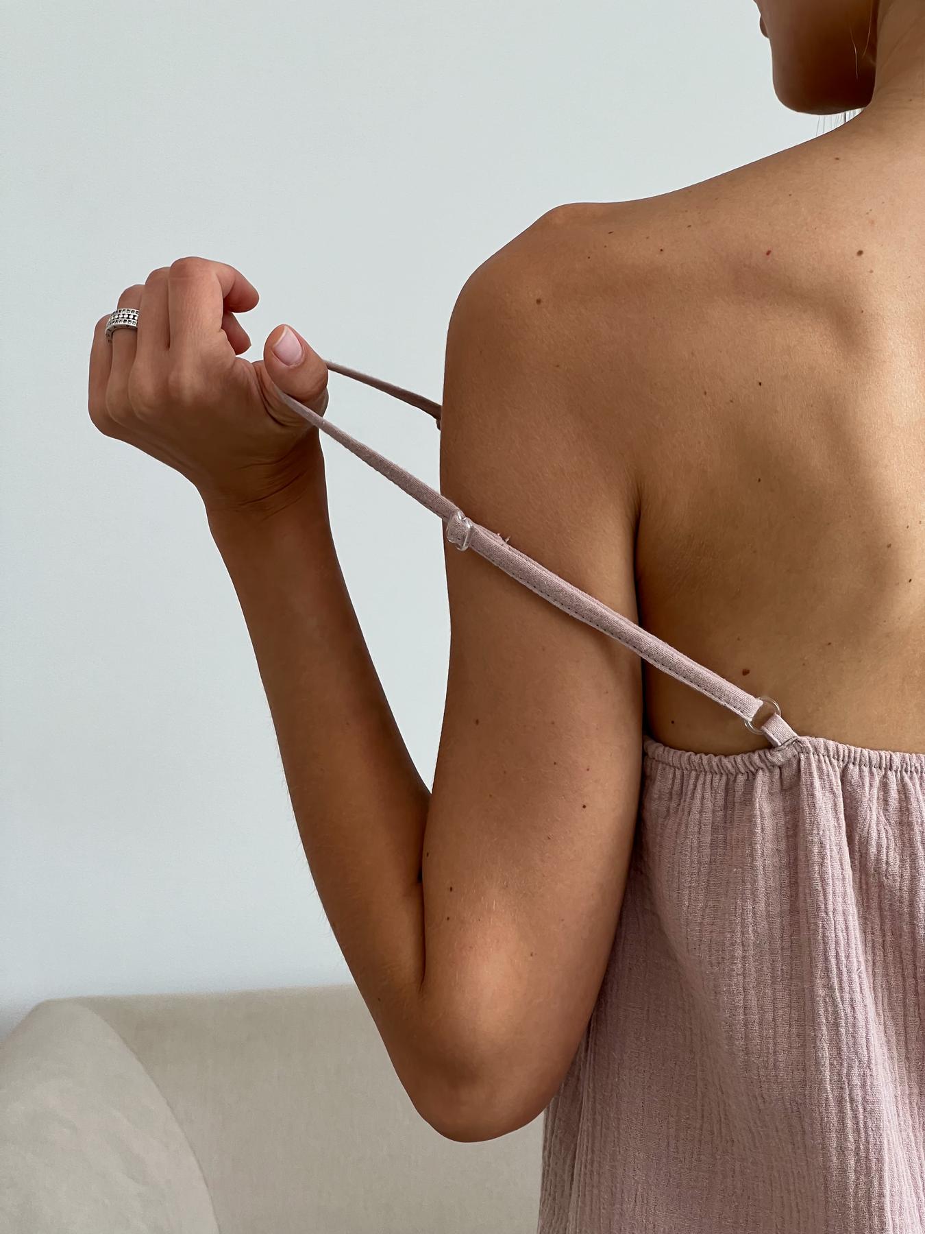 Жіночий комплект халат + сорочка з мусліну на регульованих бретелях, латте