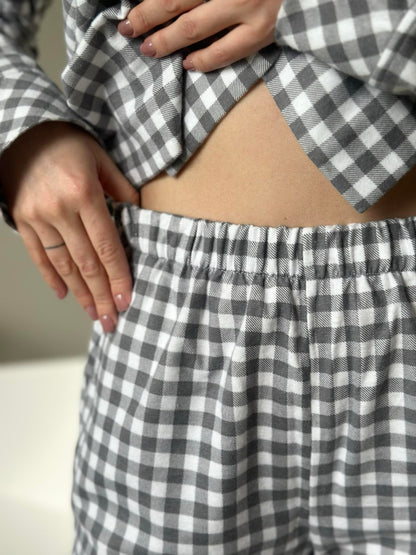 Жіноча піжама з фланелі, сіро-біла клітинка, комплект сорочка і штани