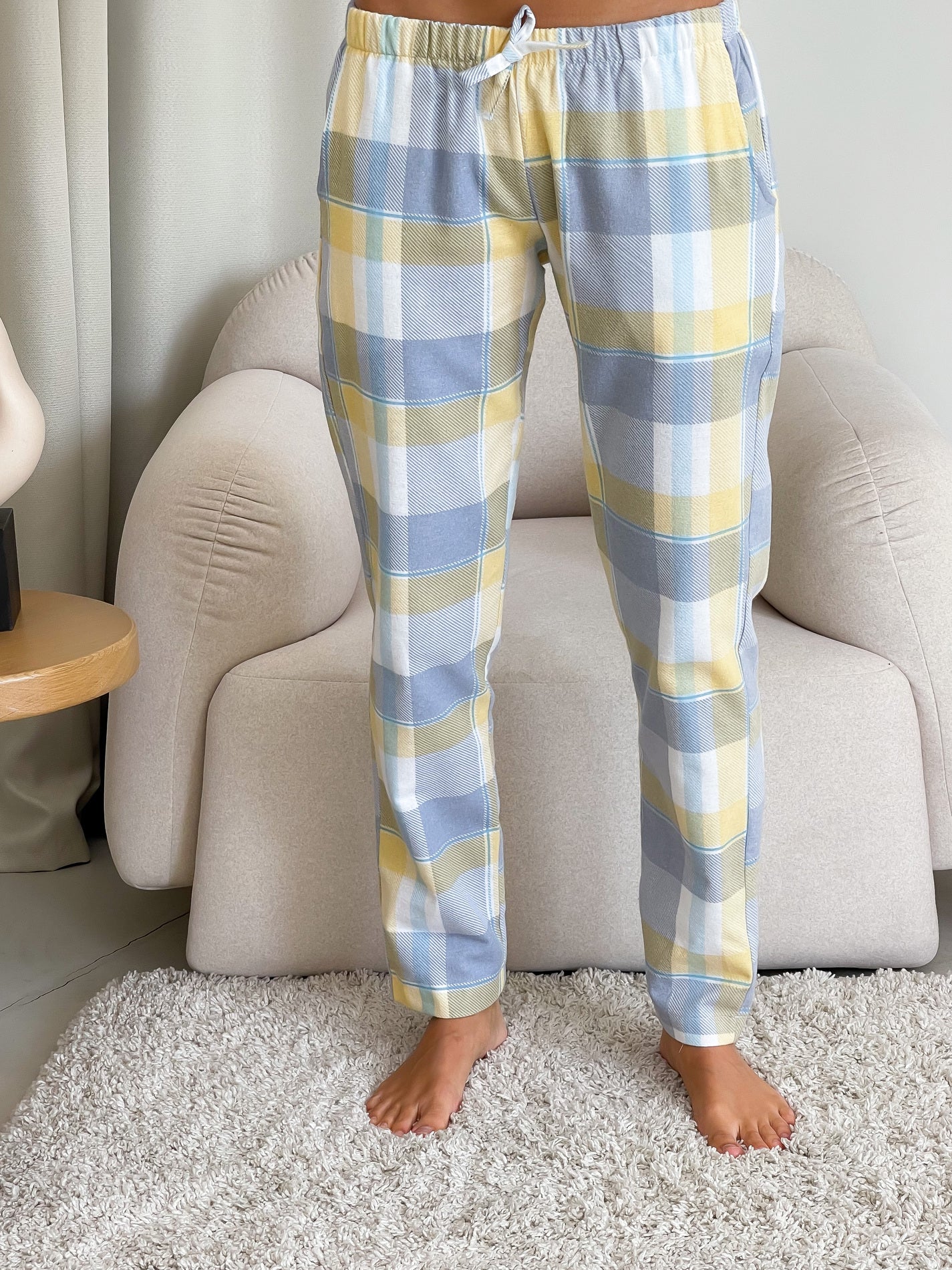 Жіночий комплект з фланелі трійка жовто-сіра клітинка