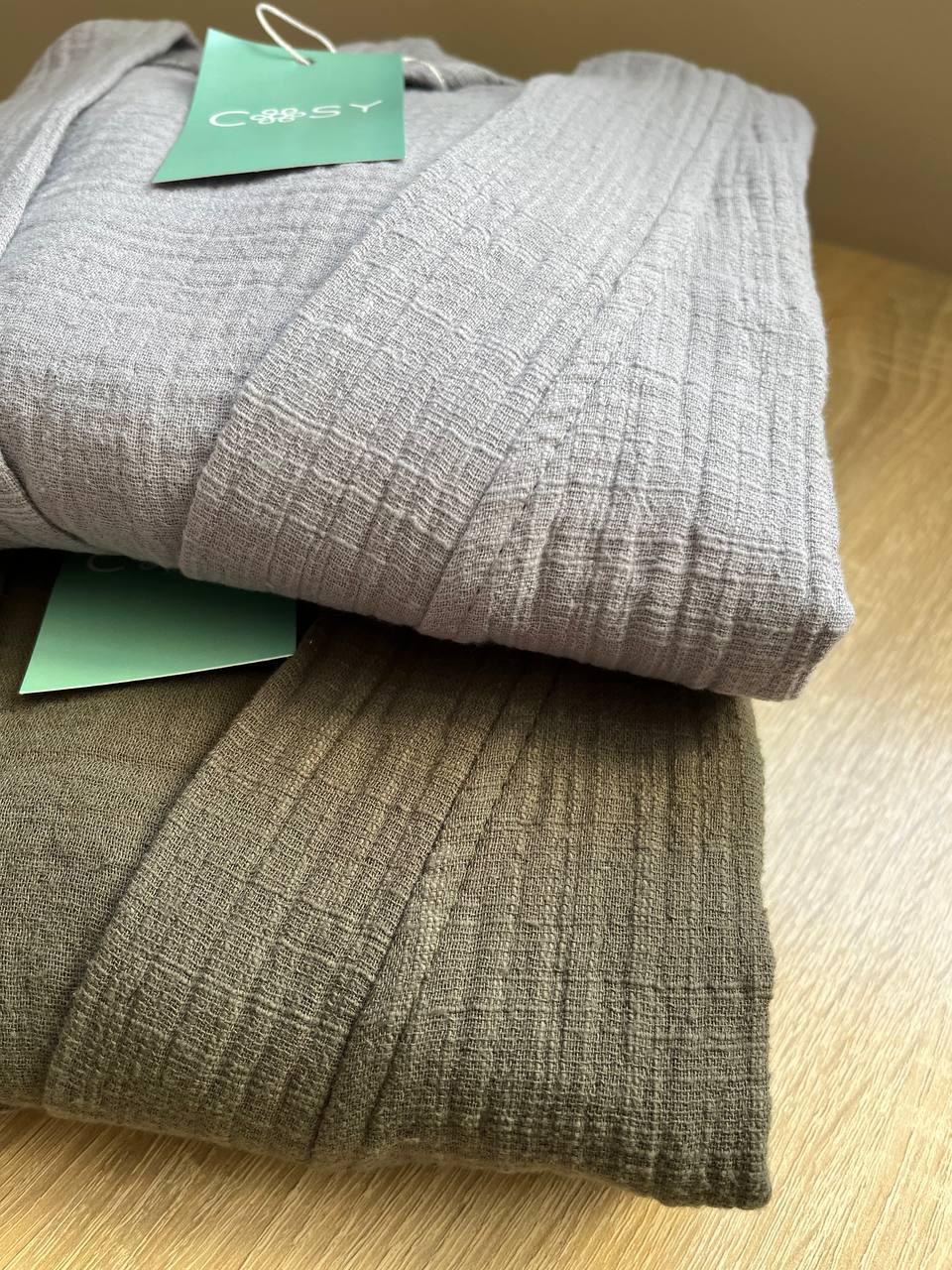 Чоловічий халат з фактурного мусліну Duna колір хакі