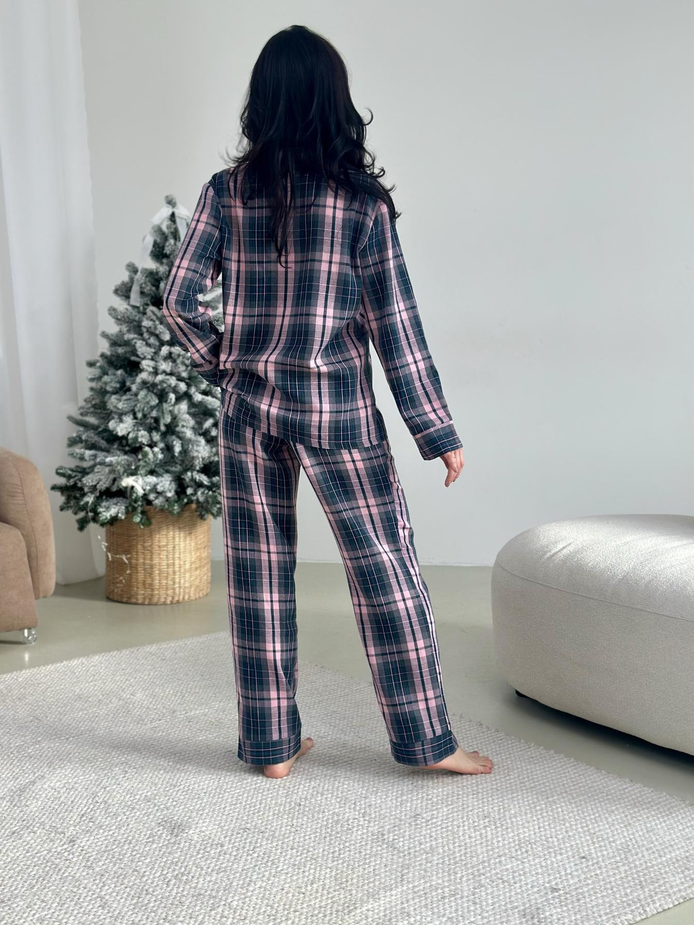 Жіноча піжама з фланелі у рожево-сіро-зелену клітку