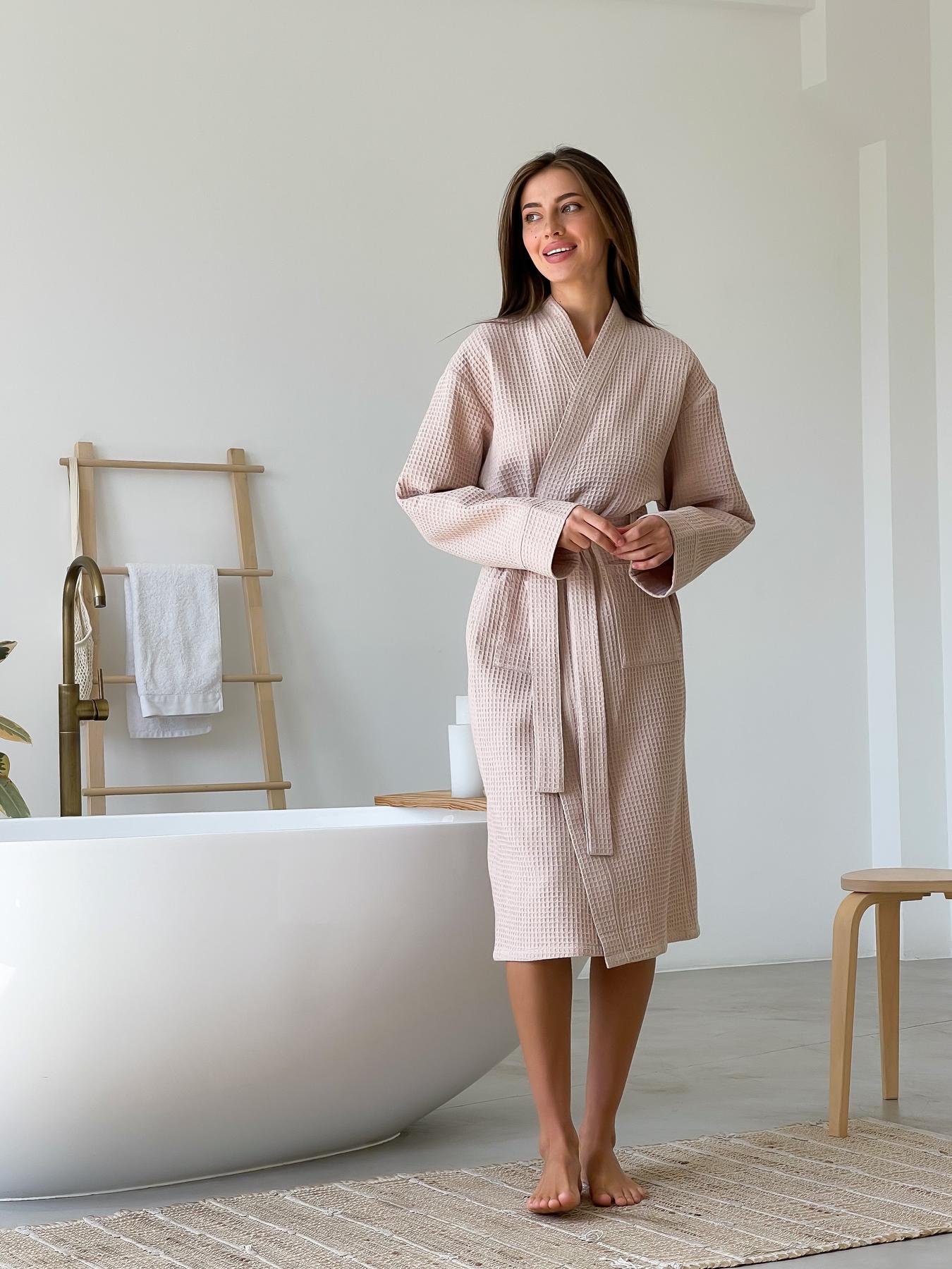 Жіночий подарунковий набір Bella з довгим халатом беж