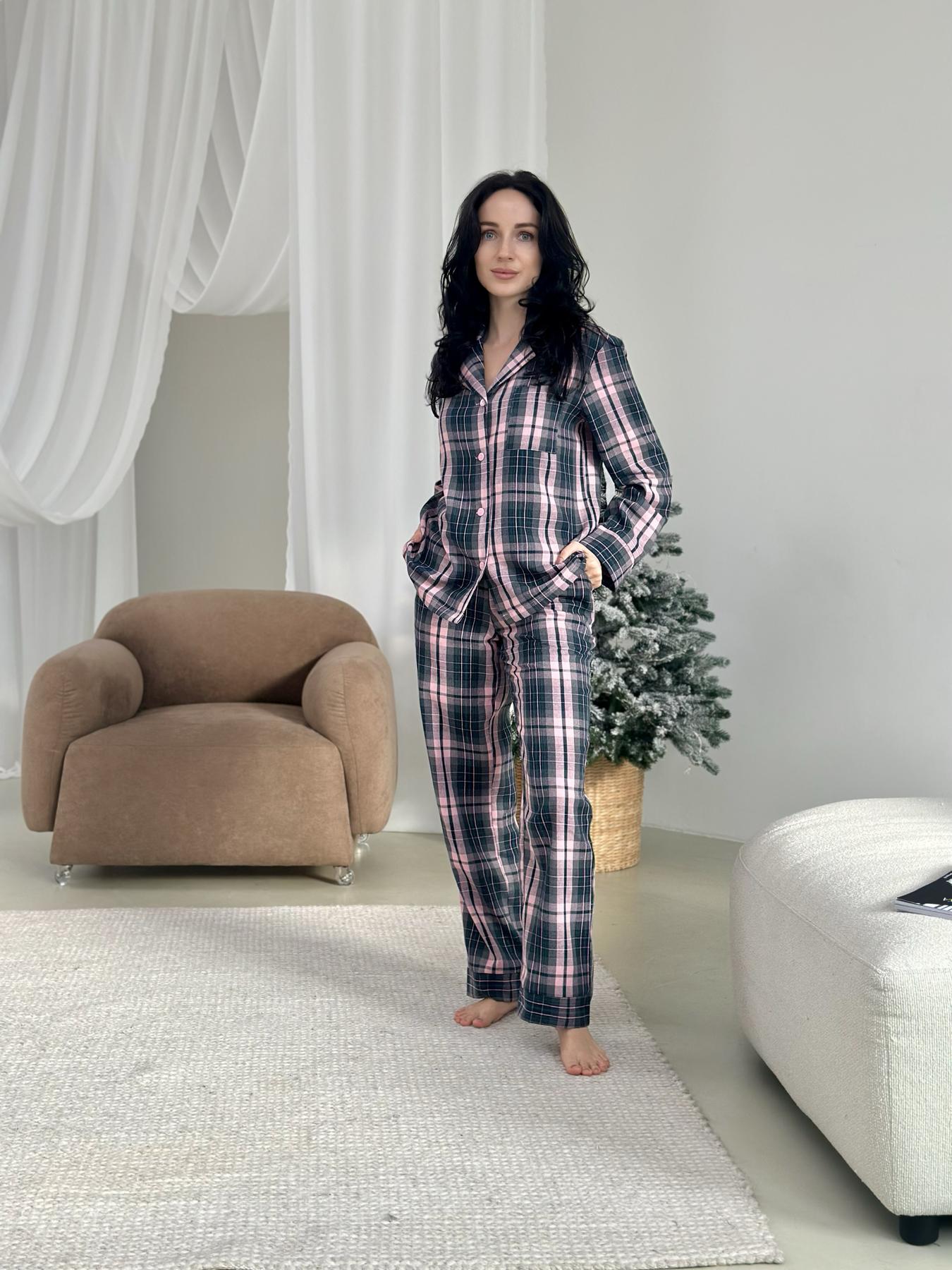 Жіноча піжама з фланелі у рожево-сіро-зелену клітку