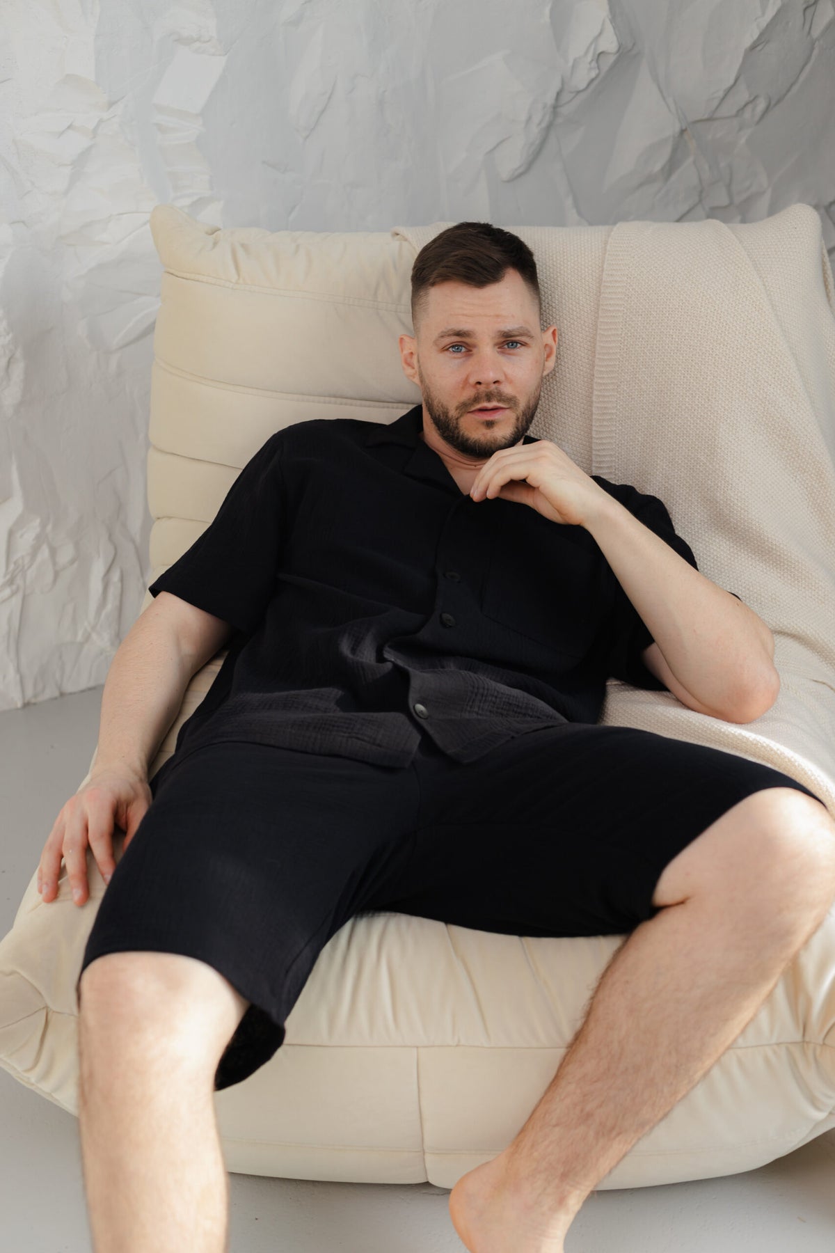 Чоловіча піжама BOBRAND муслін чорний вид ззаду