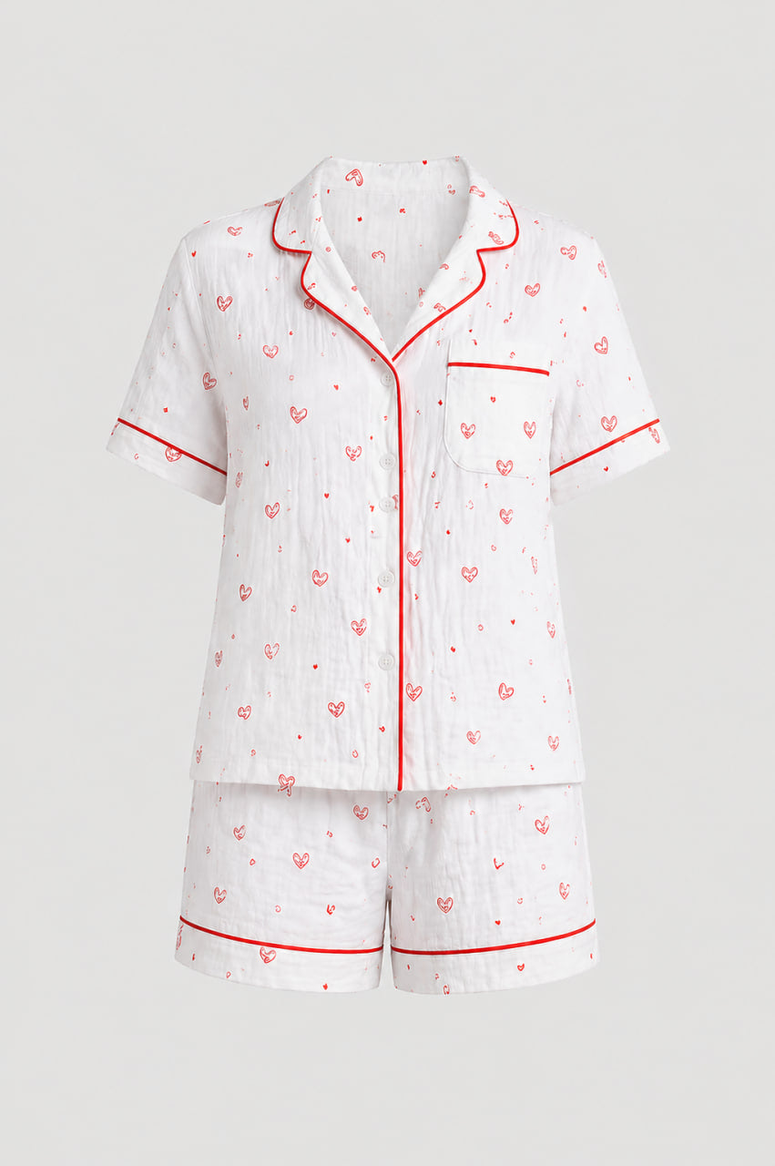 Жіноча муслінова піжама BOBRAND "Red heart" (з шортами, колір білий)