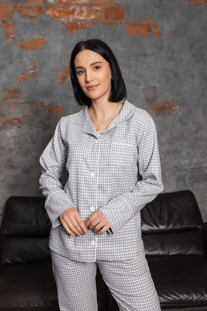 Жіноча піжама в клітинку, сірий колір, котон люкс, комплект: сорочка з довгим рукавом і штани – стиль та комфорт  