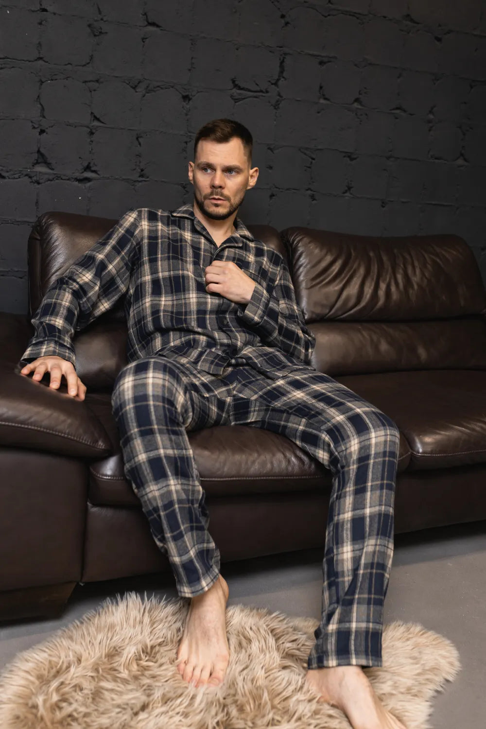 Тепла чоловіча піжама з бавовни, коричнево‑синій клітинка, сорочка і штани – стильна чоловіча піжама в клітинку, підходить для холодних ночей.  