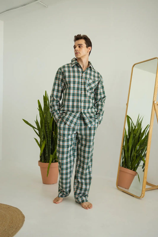  Стильна чоловіча піжама в клітинку, байковий матеріал, зелений, включає сорочку та штани  