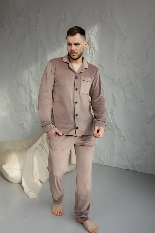 Махрова чоловіча піжама кольору пудра ЧК, тепла, з велюрового плюшу – стильна зимова піжама для дому.