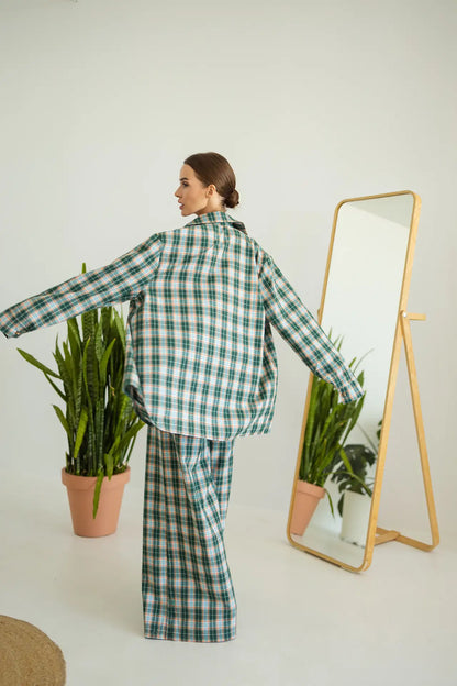 Тепла піжама жіноча в клітинку, зелений, з м’якої байкової тканини, комплект: сорочка та штани для затишку  