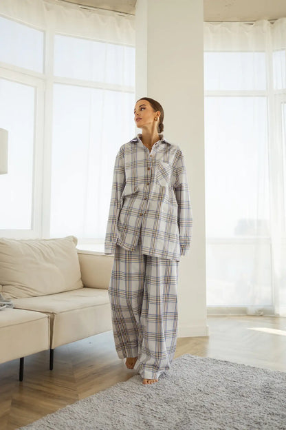 Тепла жіноча піжама в клітинку з байки, колір ,білий – довгий рукав, штани, ідеальна для холодних вечорів  