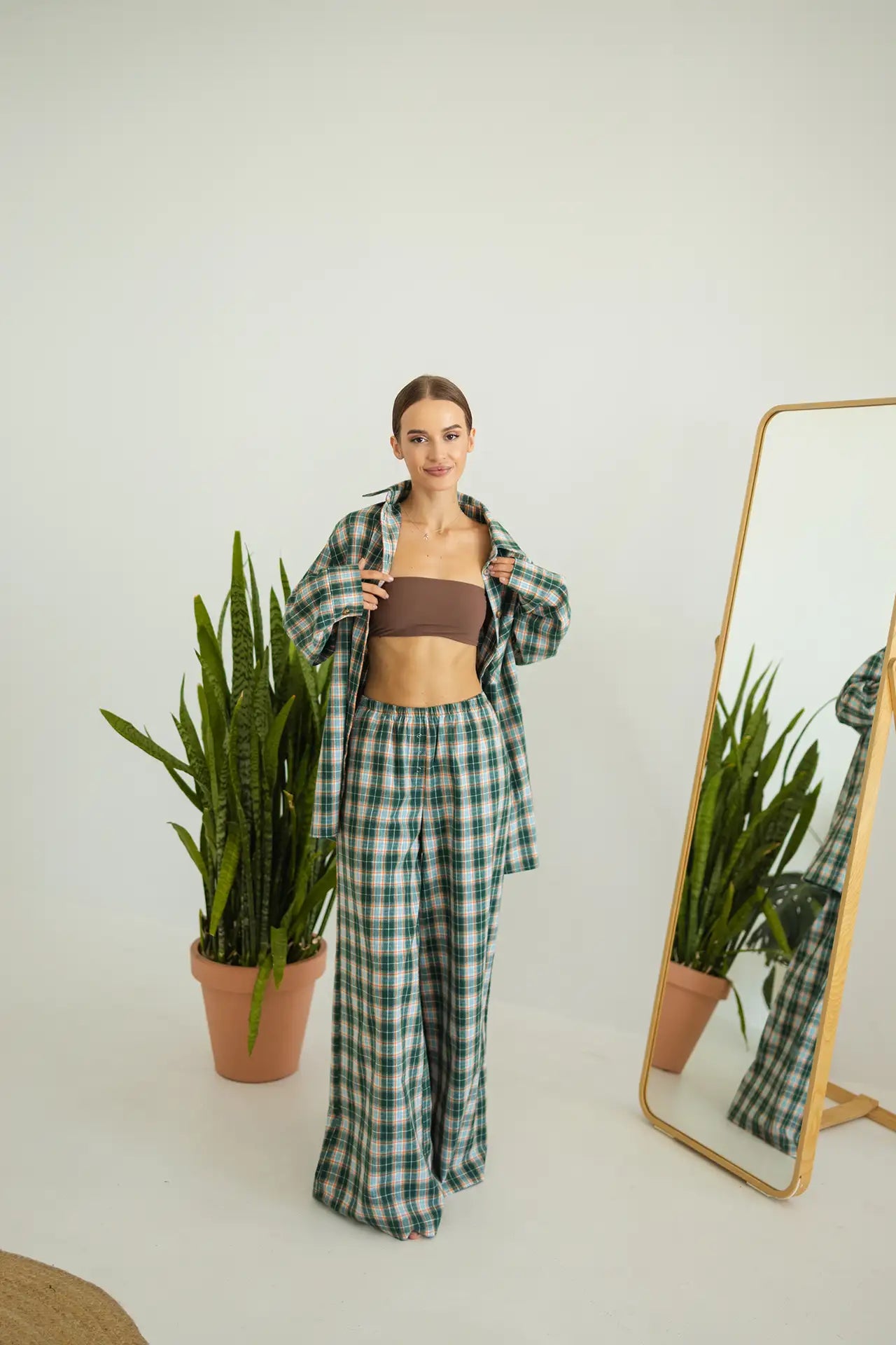 Тепла піжама жіночі в клітинку, зелений, з м’якої байкової тканини, комплект: сорочка з довгим рукавом і штани  